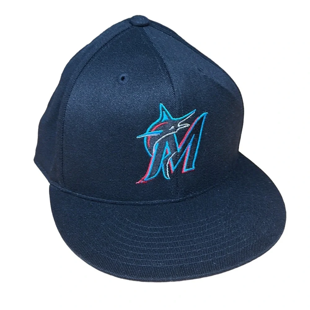 Miami Florida Marlins 210 Fitted Black Blue Red Embroidered Cap Hat Size L/XL